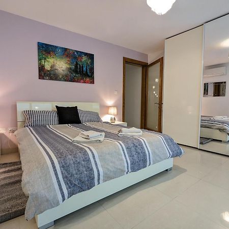 Sweetholidays Malta Apartment Sliema Bagian luar foto