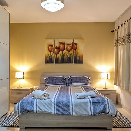 Sweetholidays Malta Apartment Sliema Bagian luar foto
